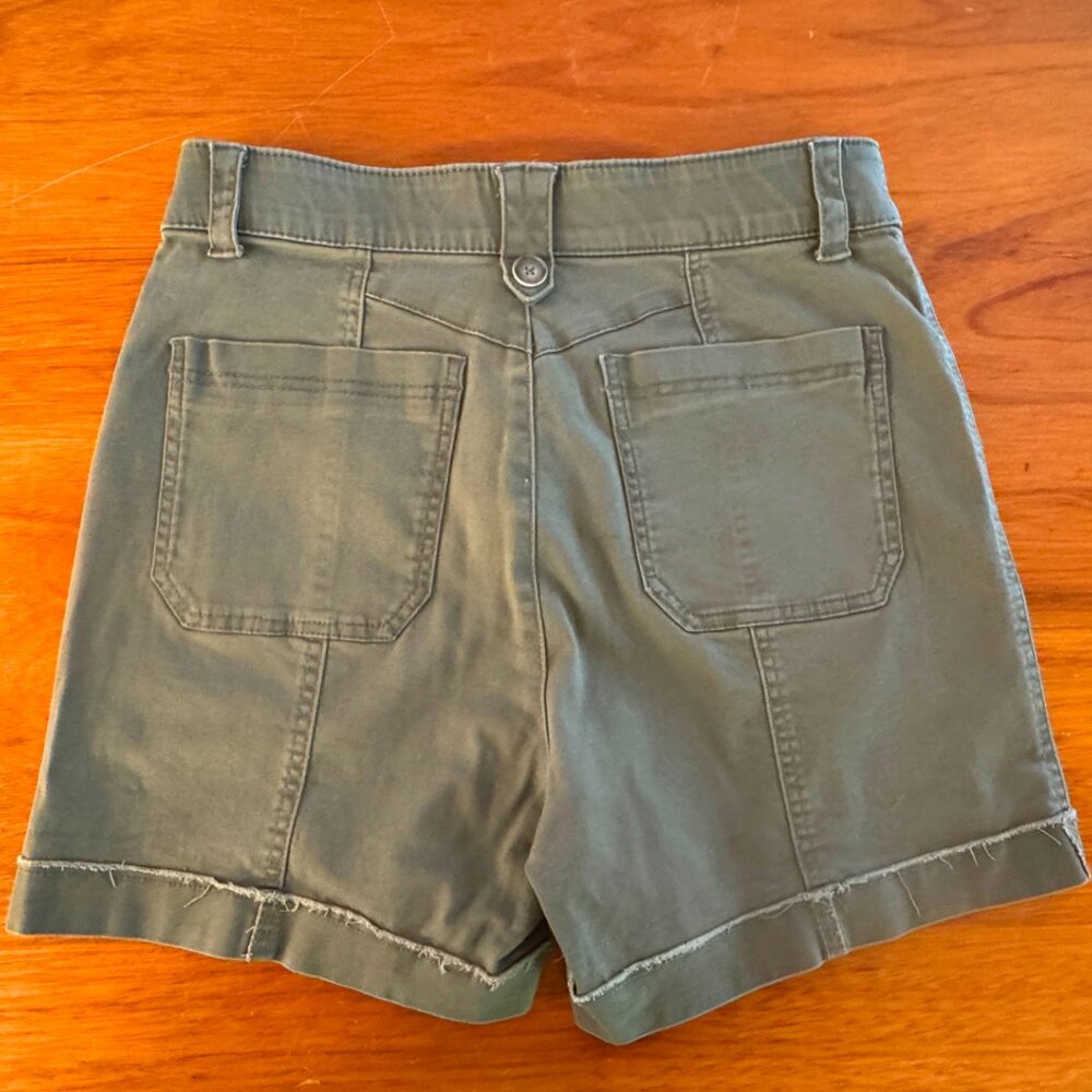 Democracy Womens "Ab"solution Skyrise Button Fly Shorts with Fixed Fray Cuff 10 - Picture 6 of 7
